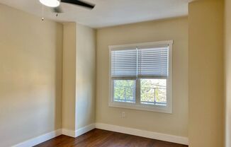 Studio, 1 bath, 264 sqft, $950, Unit 10