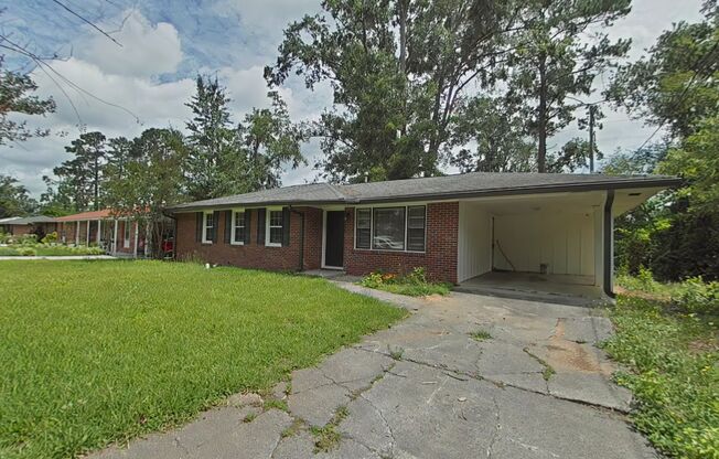 Three Bedroom Brick Ranch in National Hills!