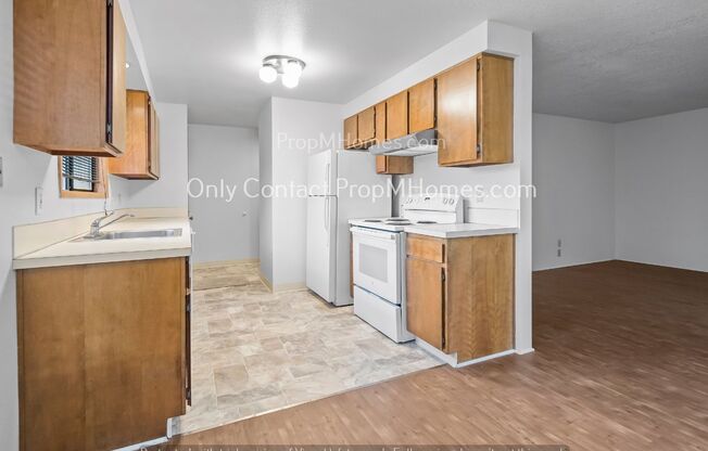 2 beds, 1 bath, 850 sqft, $1,599, Unit 236 NE 143rd Avenue