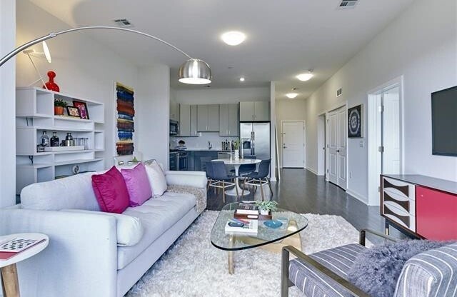 250 AVENUE E