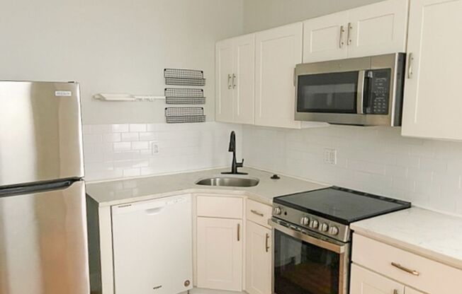 623-625 Pine St (LO)