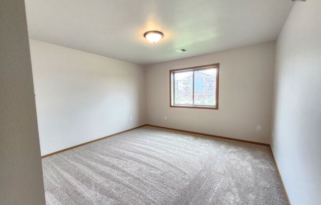 1 bed, 1 bath, 756 sqft, $1,195, Unit 3520 201