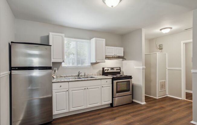 Large 3BR/1BA Eastside Savannah Home For Rent