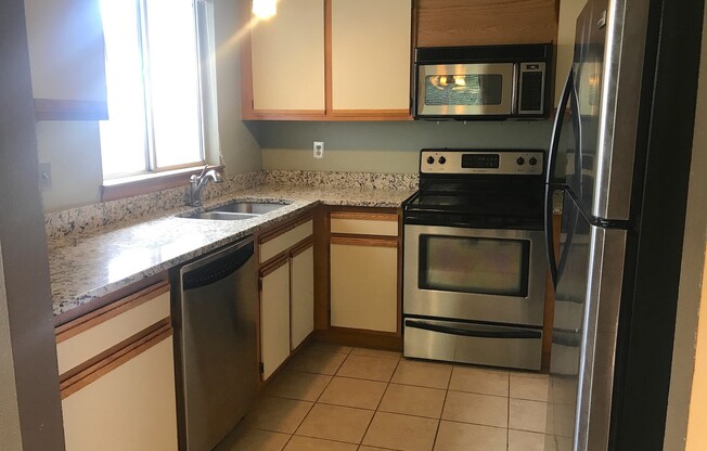 2 beds, 1 bath, $1,650