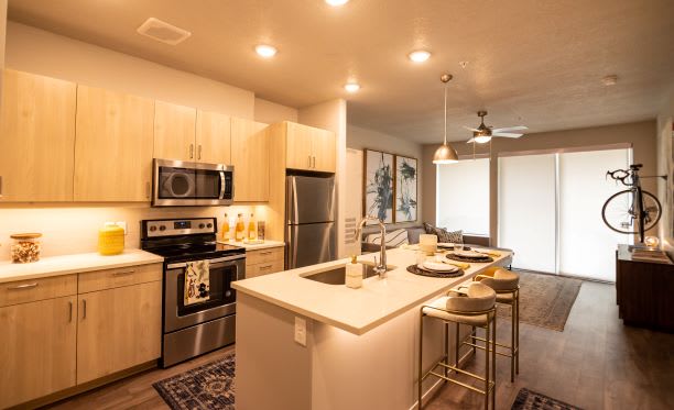 Fully Equipped Kitchen With Modern Appliances at Soleil Lofts Apartments, Herriman, UT