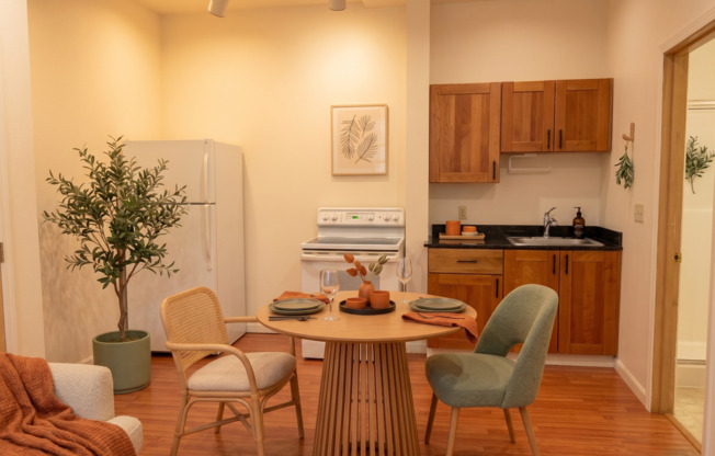 3644 Woodland Park Apartments are located in Wallingford