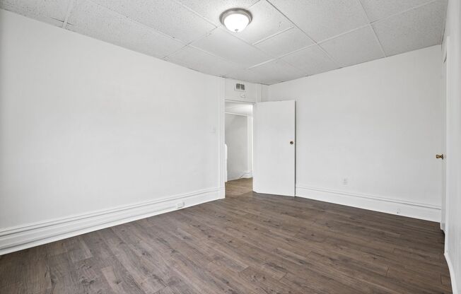 Spacious Apartment in Garfield Neighborhood