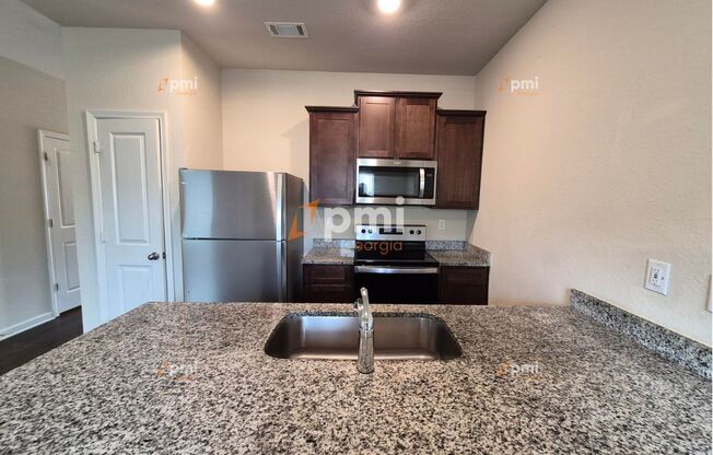 511 HIGHWOOD LN