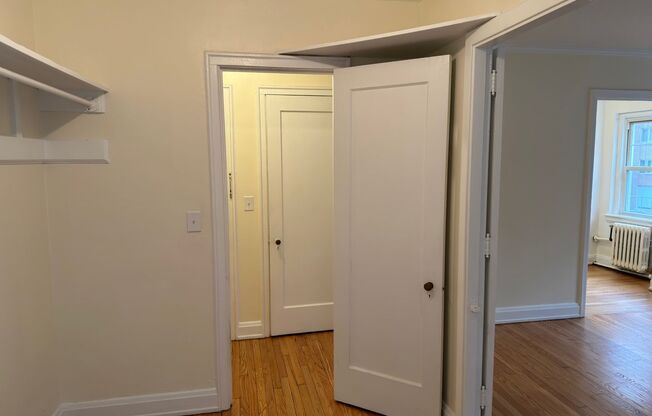Studio, 1 bath, 301 sqft, $1,425, Unit Wellington 209