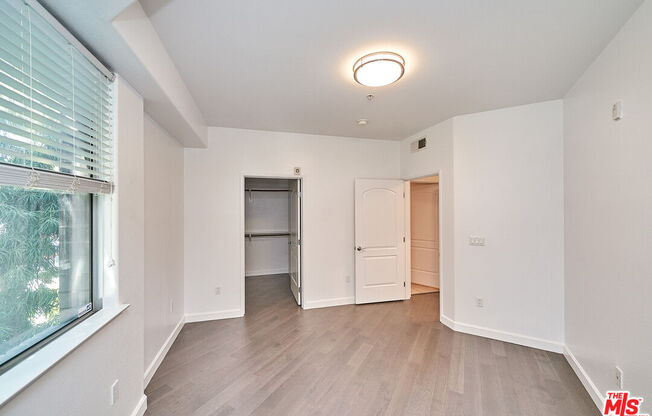 1 bed, 1 bath, 700 sqft, $2,700, Unit 103