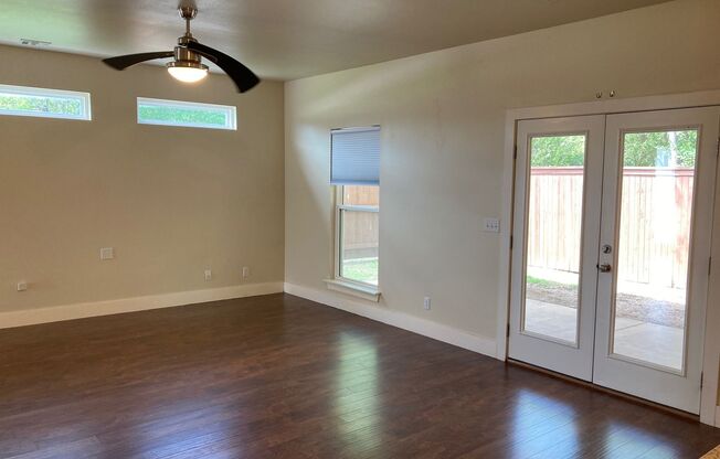 2 beds, 2.5 baths, 1,156 sqft, $1,600