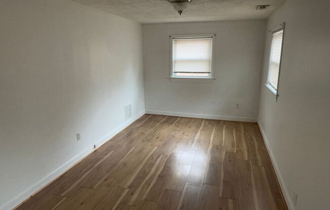 2 beds, 1 bath, $1,450