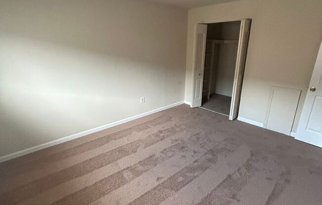 1 bed, 1 bath, 625 sqft, $1,270, Unit D11