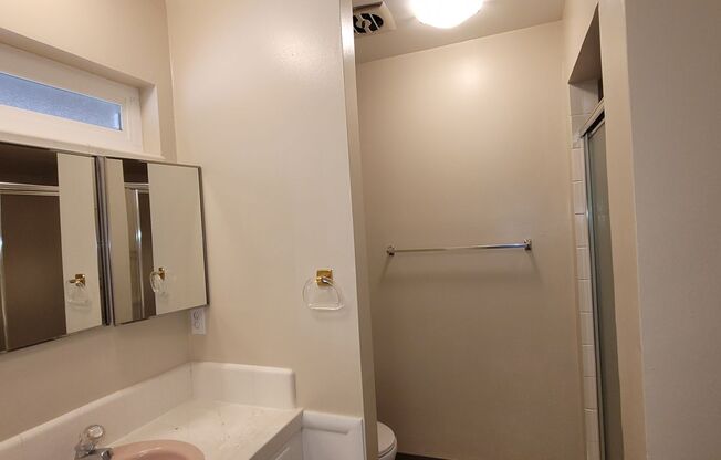 2 beds, 2 baths, $2,200