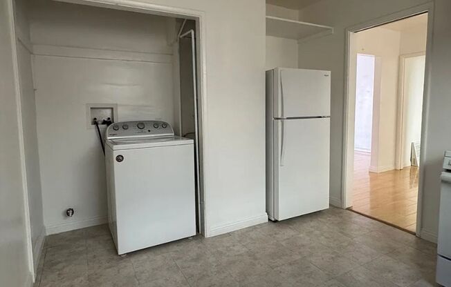 2 beds, 1 bath, 1,100 sqft, $2,350, Unit PAB