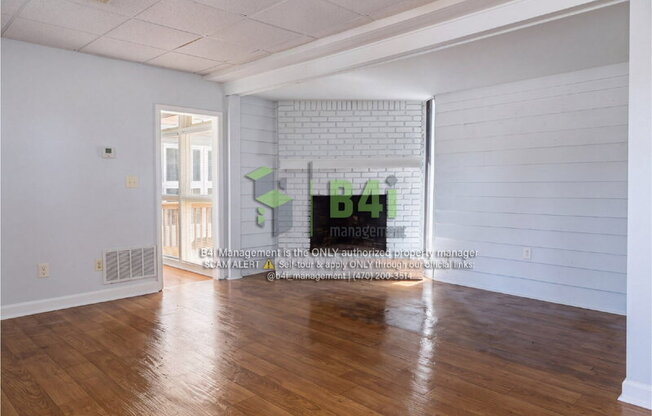 489 N AVE