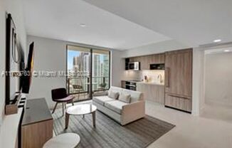 2 beds, 2 baths, 1,044 sqft, $6,000, Unit 601 NE 1st Ave # 41-01 (A11708763)