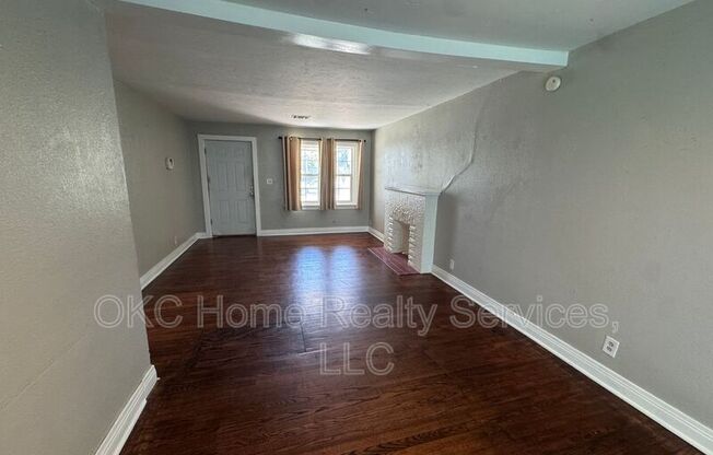 3037 NW 27