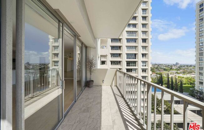 2 beds, 2 baths, 1,080 sqft, $6,300, Unit 808