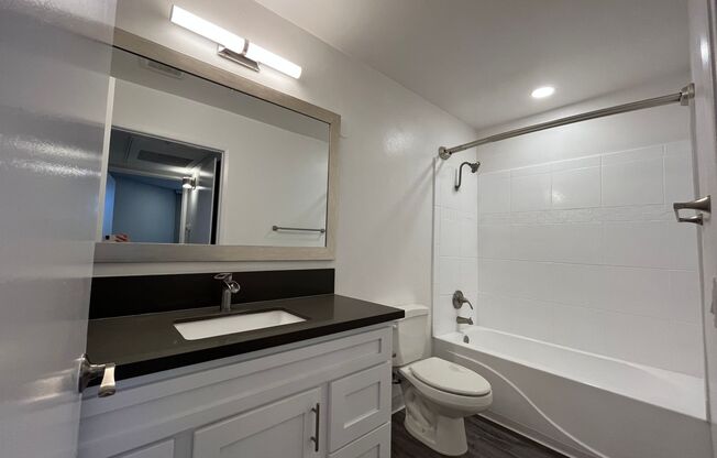 2 beds, 2 baths, 850 sqft, $2,948, Unit 313