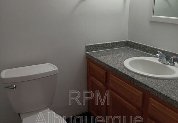 1215 CORDOVA AVE NW