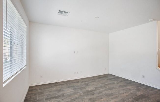 3 beds, 2.5 baths, $2,150, Unit # 87