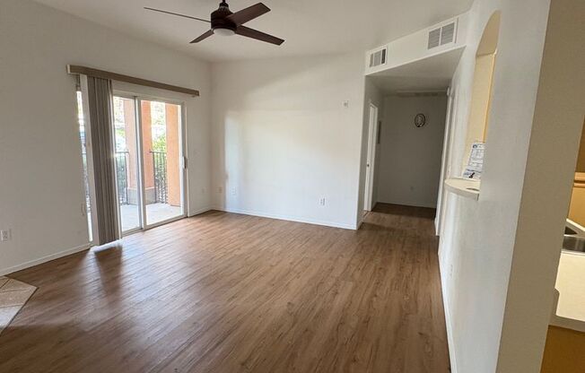 2 beds, 2 baths, $1,900, Unit # 1033