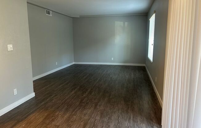 2 beds, 1 bath, 875 sqft, $2,550, Unit 19