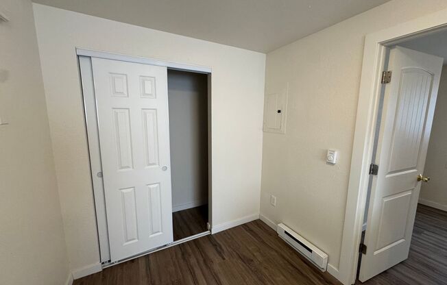 1 bed, 1 bath, $870, Unit Unit 4