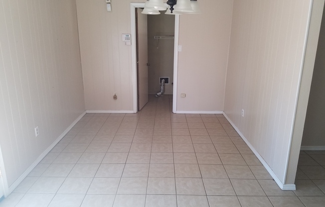 3 beds, 1 bath, $1,200