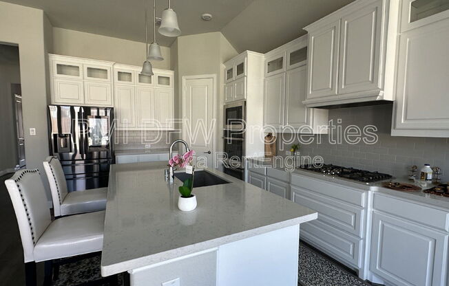 4 beds, 3 baths, 2,930 sqft, $6,000