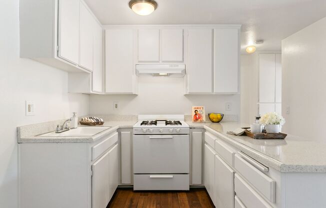 1 bed, 1 bath, 570 sqft, $1,850, Unit 20