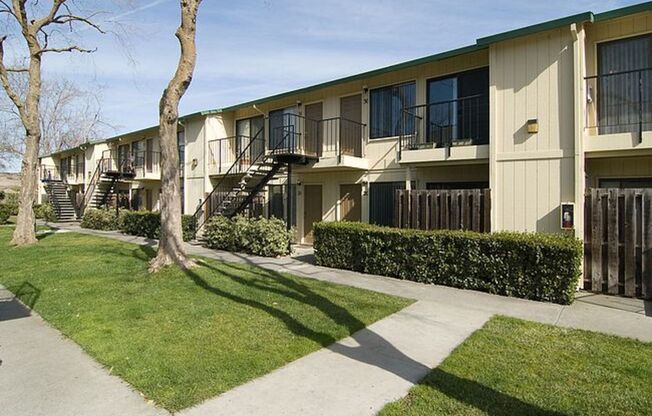 Walnutwood Apartments