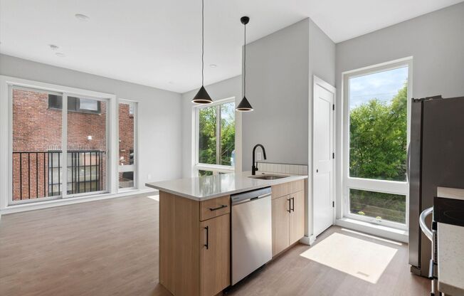 1 bed, 1 bath, 557 sqft, $1,414, Unit Unit 313