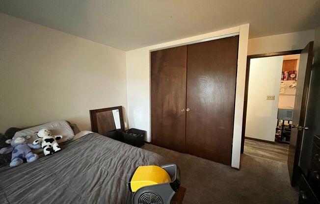 1 bed, 1 bath, $975, Unit 27