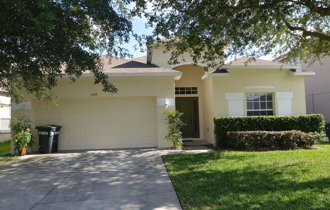 ROBINSON HILLS: 3 bed/2 bath, 2 Car Garage AVAILABLE JULY 16th!