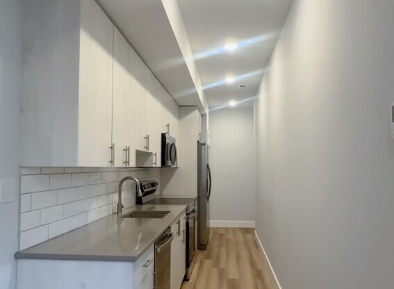 3259 N 13 ST