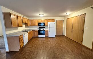 3 beds, 2 baths, $1,025, Unit 258 N Hyland