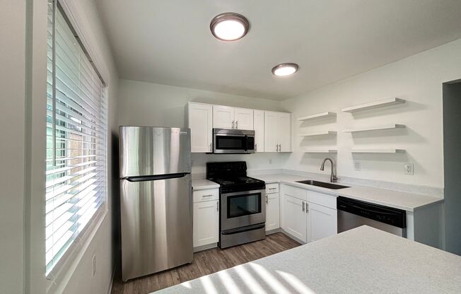 1 bed, 1 bath, 605 sqft, $1,395, Unit 36