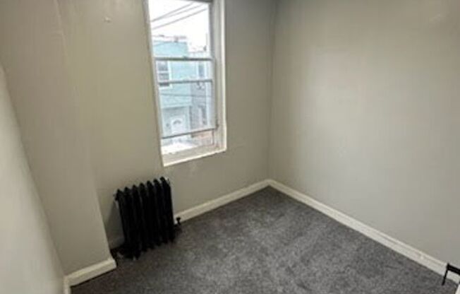 3 beds, 1 bath, $1,300