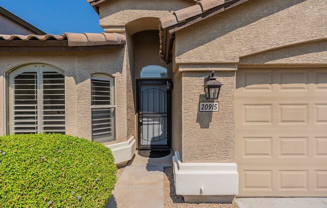 4 beds, 2.5 baths, $3,375