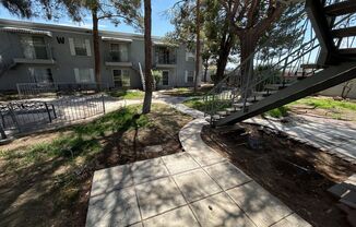 INTRODUCING A COZY AND CONVENIENT 1 BEDROOM, 1 BATH CONDO IN THE GATED COMMUNITY OF FRENCH OAKS