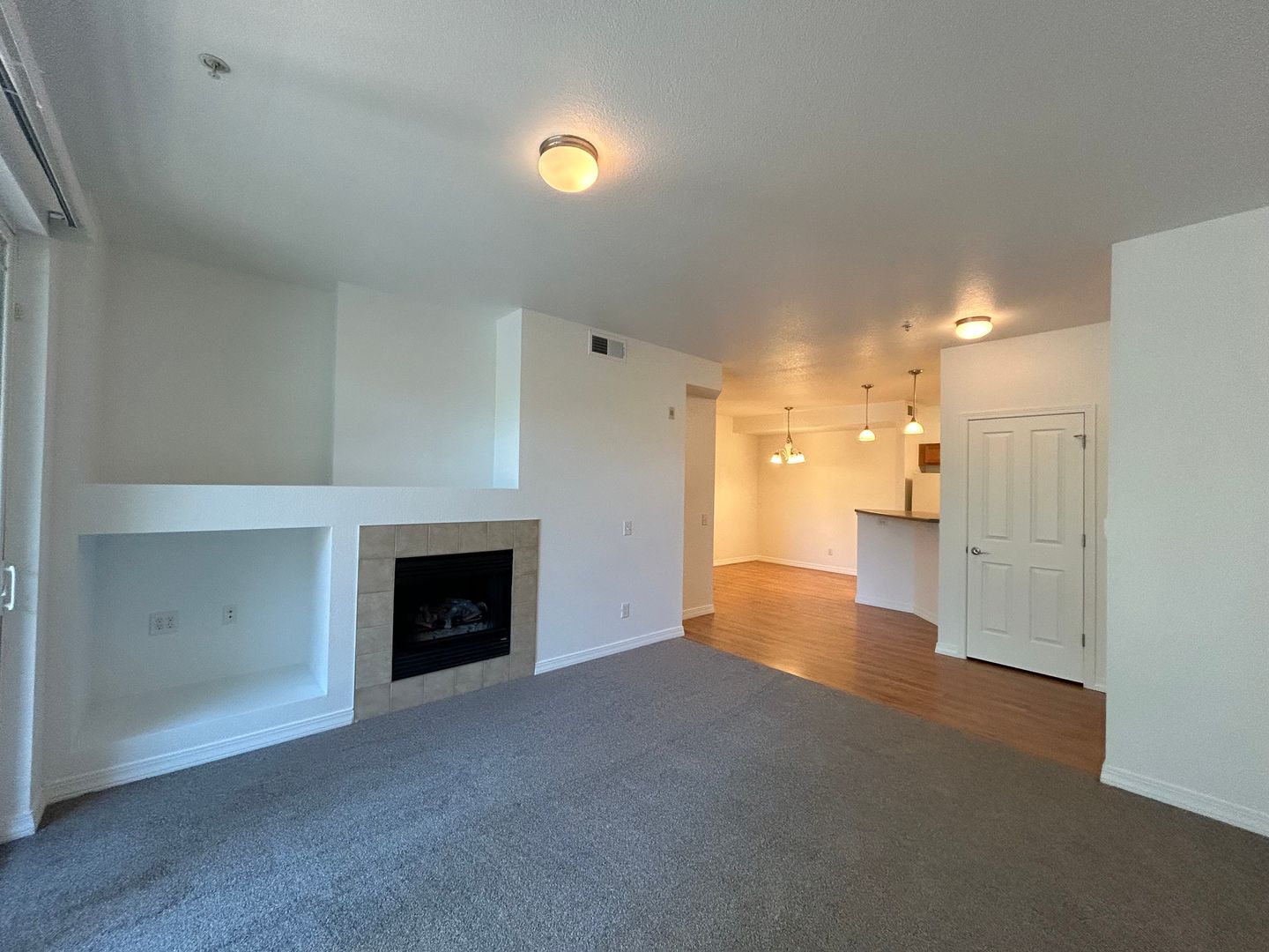 Get Settled with a $500 Move-In Bonus – Stylish 2BR/2BA Condo in Fort Collins!