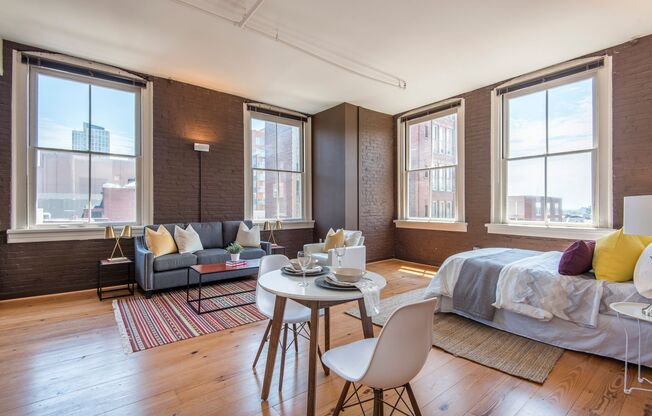 Studio, 1 bath, 550 sqft, $1,550, Unit #605
