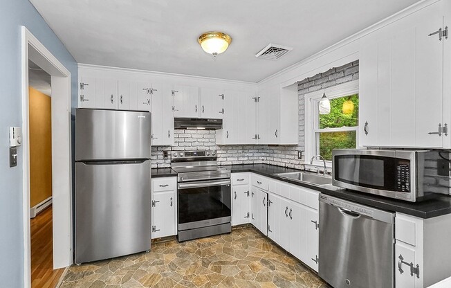 72 WESTFIELD DR