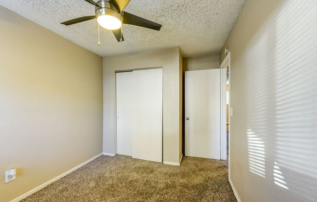 2 beds, 1 bath, 605 sqft, $1,495, Unit 32