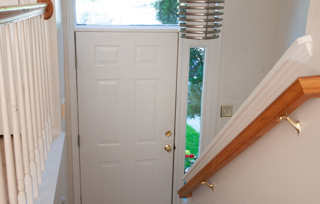 Wonderful 3 level Townhome - convenient location
