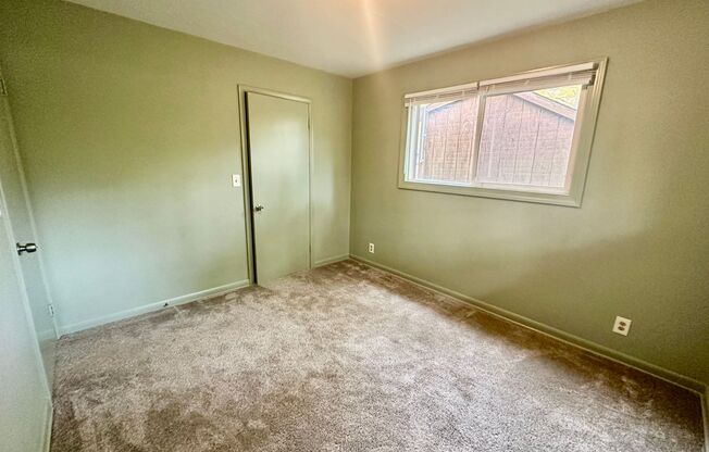 2 beds, 1 bath, $1,000