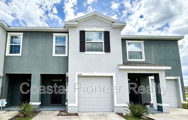 32794 PEZ LNDG LN