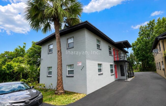909 Livingston